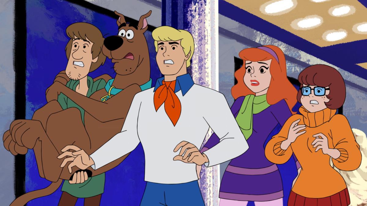 Wonder Woman Solving a Mystery with Scooby-Doo in New Images, Clips